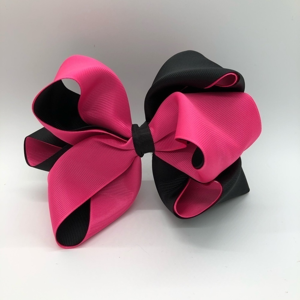 Gaby’s Black and Pink Oversized Bow